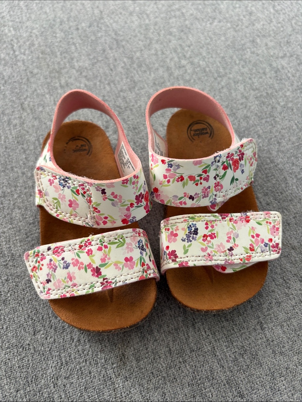wonder nation Floral Hook-and-Loop Sandals in Pink and White